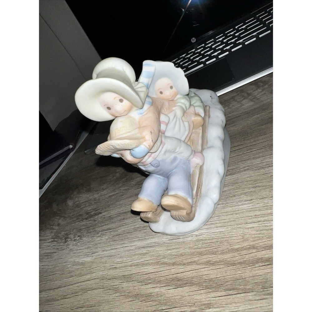 Circle Of Friends By Masterpiece Homco Figurine 1993 "A Sledding We Will Go"